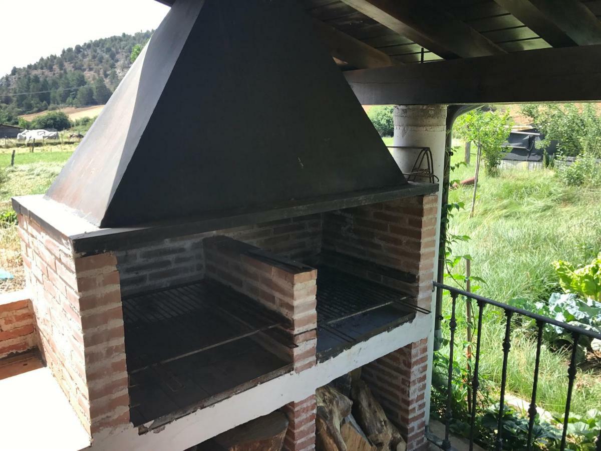 Casa De Pueblo Con Merendero Alquilable Opcionalmente Casarejos Exterior foto